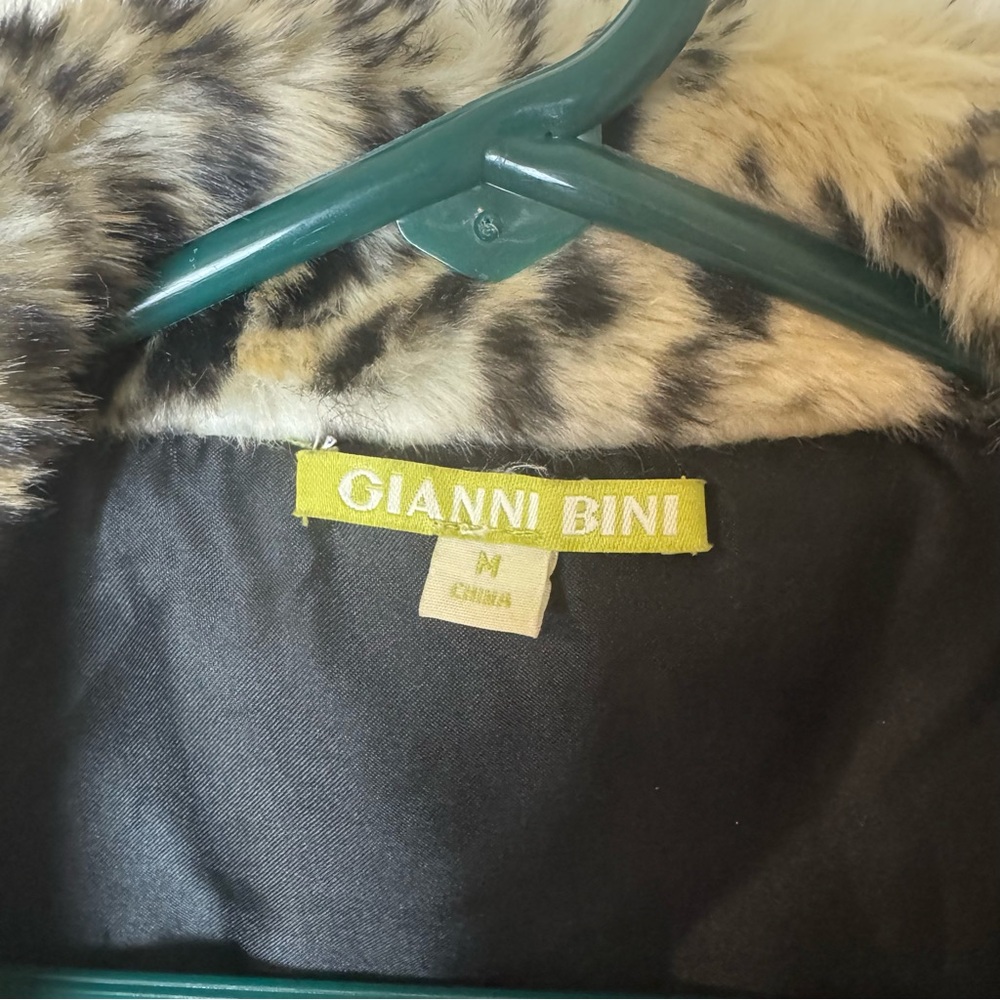 Gianni Bini Leopard Print Faux Fur Vest Size M - Picture 7 of 8